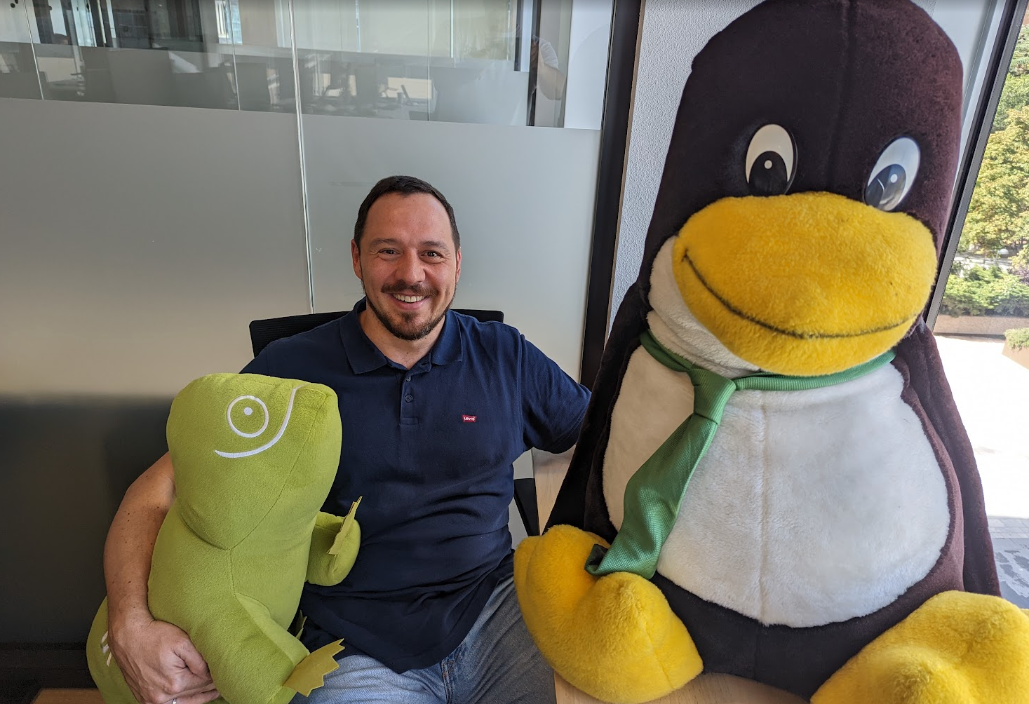 Miguel Pérez Colino at SUSE office in Madrid